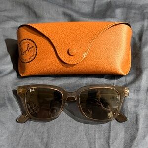 Ray-Ban WomenSunglasses with Brown Frame and Dark Lenses